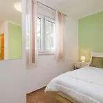 Krzelj Apartment *