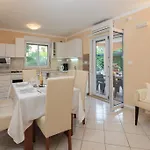Krzelj Apartment