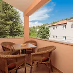 Krzelj Apartment Trogir